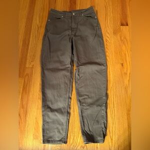 H&M Divided women’s brown lightweight jeans.  Sz 6.